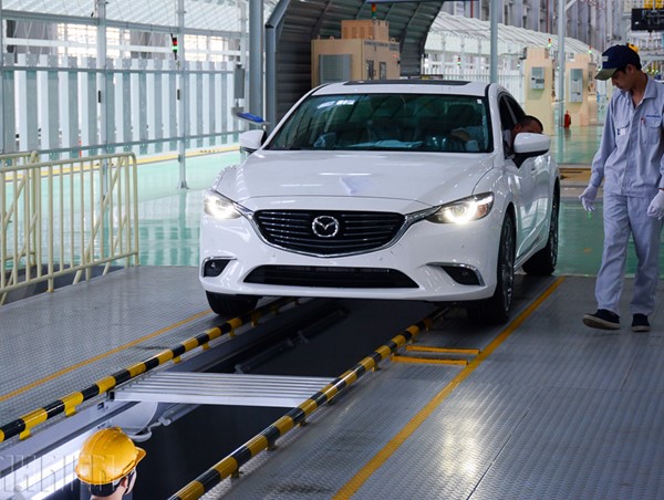 Nhiều loại ô tô tiếp tục được giảm 30% phí sử dụng đường bộ sau 31/12