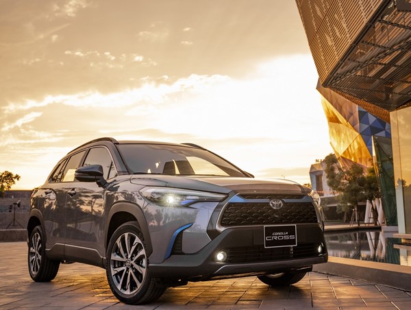 Toyota Corolla Cross “ngược chiều” xu hướng, tăng giá mạnh dịp gần tết 