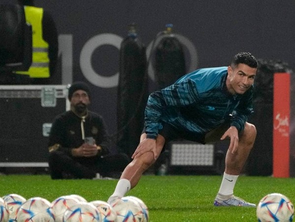 Vì Ronaldo, một cầu thủ của Al Nassr sắp phải ra đi 