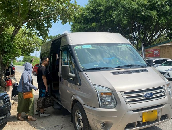 Dịch vụ xe có tài xế lái “bội thu“