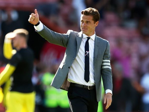 HLV bị mất việc dù chỉ tại vị có hơn 2 tháng