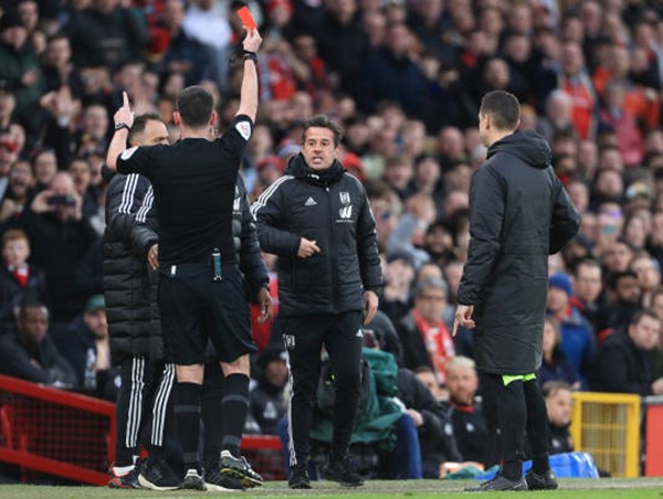 MU ngược dòng thành công nhờ 3 thẻ đỏ