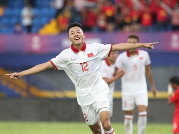 U22 Việt Nam thắng tưng bừng U22 Singapore