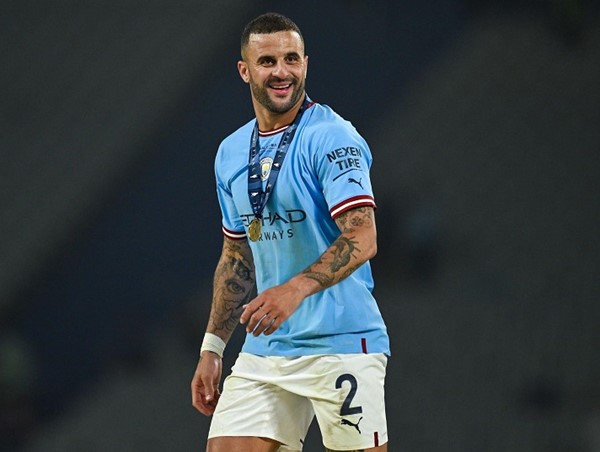 Man City chia tay ngôi sao đầu tiên sau cú “ăn ba”