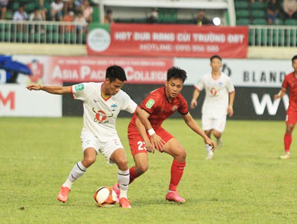 HAGL bất ngờ bại trận trước đội hạng Nhất ở vòng tứ kết cúp Quốc gia