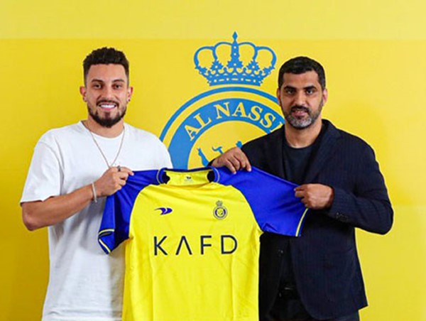 Man Utd chia tay cầu thủ thứ 8 ở kỳ chuyển nhượng Hè