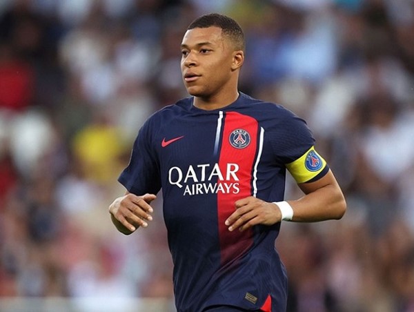 Lời đề nghị chuyển nhượng trị giá 300 triệu euro cho Mbappe