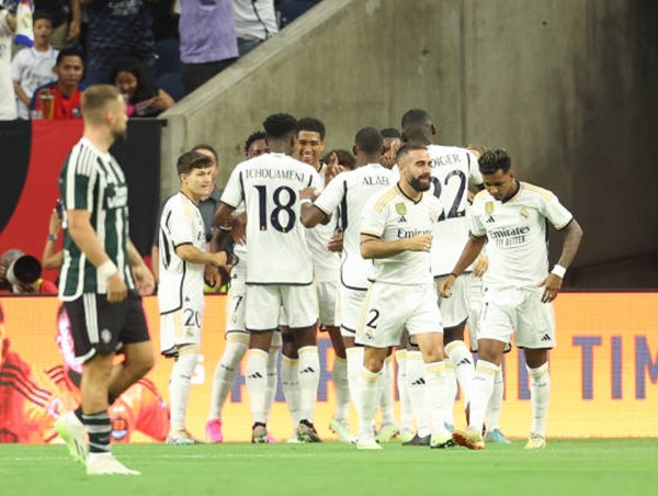 Real Madrid thắng thuyết phục trước Man Utd trên đất Mỹ