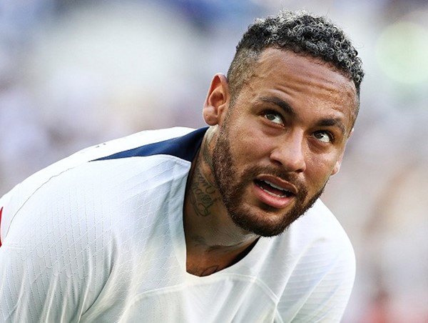 Neymar bất ngờ đưa ra yêu cầu rời PSG