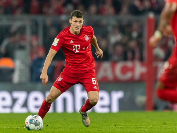 Bayern Munich từ chối lời đề nghị đầu tiên của Man Utd cho Pavard 