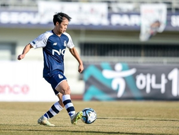 Văn Toàn chia tay Seoul E-Land dù chưa hết mùa giải