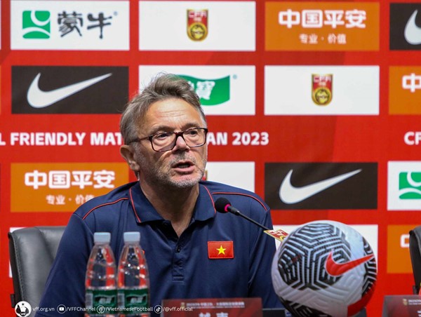 ĐT Việt Nam và Trung Quốc có trình độ ngang nhau