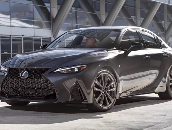 Lexus IS 2024 ra mắt với nhiều nâng cấp và bổ sung đáng giá