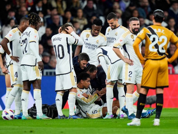 HLV Ancelotti báo tin không vui về Jude Bellingham