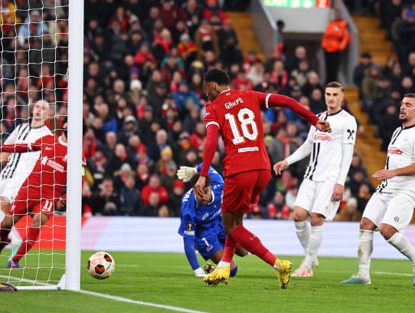 Liverpool dễ dàng tiến vào vòng 1/8 Europa League với vị trí đầu bảng