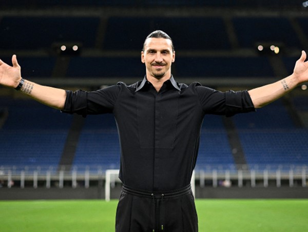 Ibrahimovic chính thức trở lại AC Milan