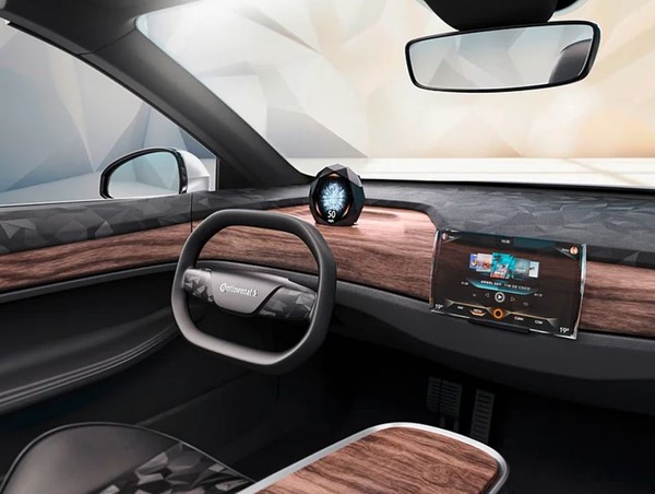 Màn hình giải trí trên ô tô đầu tiên trên thế giới làm bằng pha lê Swarovski 