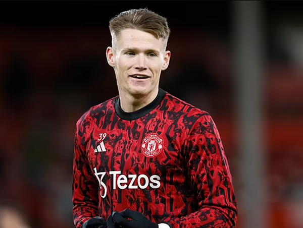 Man Utd muốn giữ chân Scott McTominay