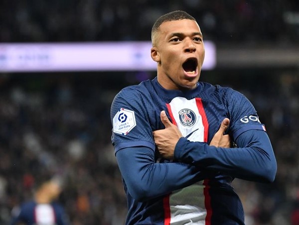 Kylian Mbappe quyết định rời PSG vào cuối mùa