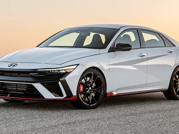 Hyundai Elantra N 2024 ra mắt với diện mạo mới và mức giá hấp dẫn