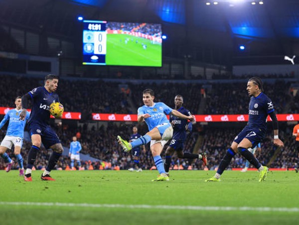 Man City và Chelsea chia điểm trong trận cầu kịch tính
