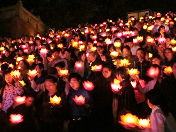 Tưởng niệm nạn nhân bị tai nạn giao thông