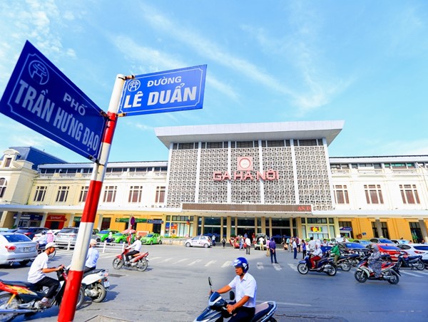 Rào chắn đường Trần Hưng Đạo: Người dân nói gì?