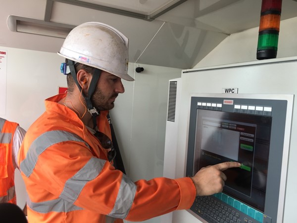 Đường sắt đô thị Nhổn - Ga Hà Nội: 7.000 mối hàn đường ray sắp hoàn thiện