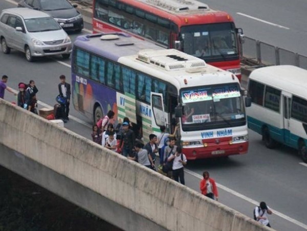Điểm danh hàng chục doanh nghiệp vận tải vi phạm trên đường vành đai 3