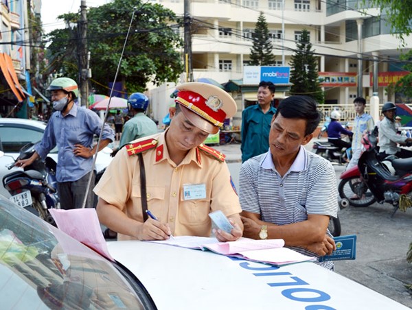 Đề xuất tăng mức xử phạt vi phạm ATGT đường sắt ngang với đường bộ