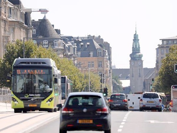 Thành phố đầu tiên miễn phí hoàn toàn phương tiện công cộng