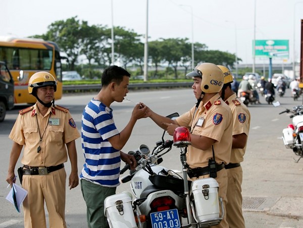TP Hồ Chí Minh: Hơn 700 trường hợp vi phạm giao thông đã bị xử lý