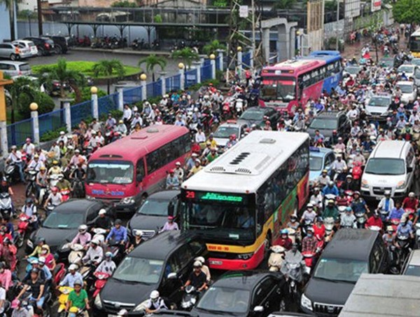 Hà Nội: Nhiều giải pháp chống ùn tắc, kéo giảm TNGT cuối năm