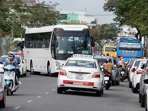 Cấm xe khách lớn vào trung tâm TP giờ cao điểm, GĐ Sở GTVT Đà Nẵng nói gì?