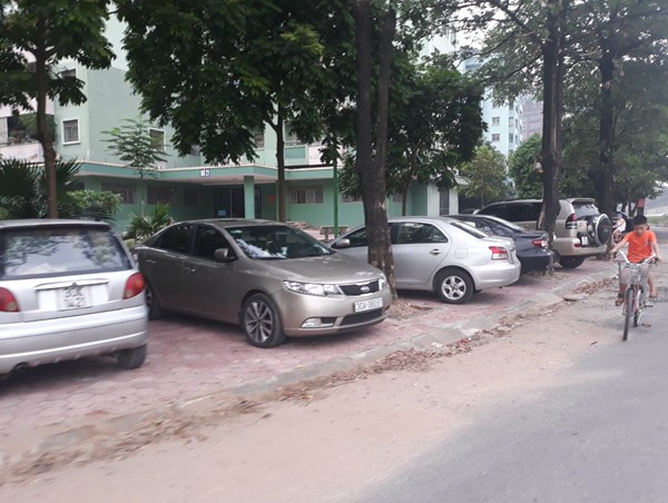 KĐT Pháp Vân - Tứ Hiệp: Bãi xe “lậu” càng phạt càng phình to