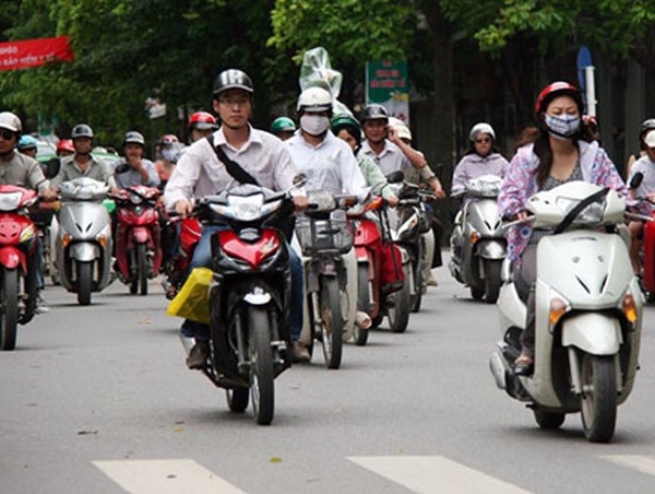 Bộ GTVT phản hồi về đề xuất tăng tuổi sử dụng xe máy lên 18 tuổi