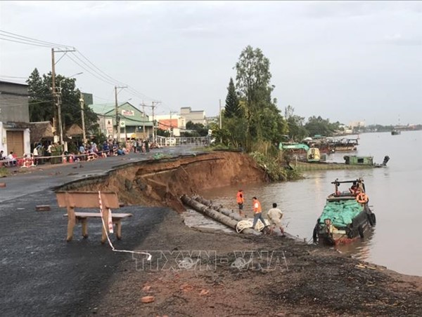 Bộ GTVT yêu cầu bảo đảm giao thông để khắc phục sự cố sạt lở trên Quốc lộ 91