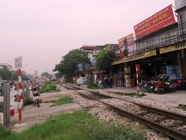 Cấp bách bảo đảm trật tự an toàn giao thông đường sắt