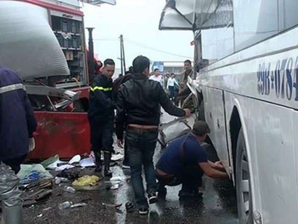 'Những kinh nghiệm sống còn' khi lưu thông trên đường cao tốc