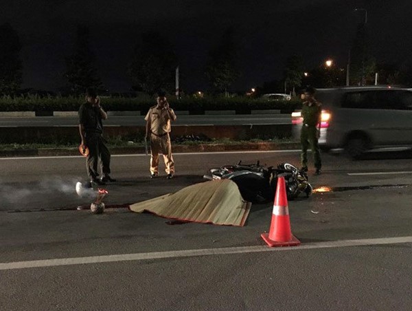 Tông vào xe bán tải chạy cùng chiều, nam thanh niên tử vong tại chỗ