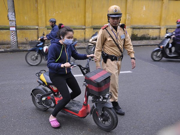 Bất an với xe đạp điện, xe máy điện