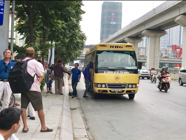Kỳ lạ xe khách Hoàng Hà được “ưu ái” chạy vượt tuyến, lập bến cóc