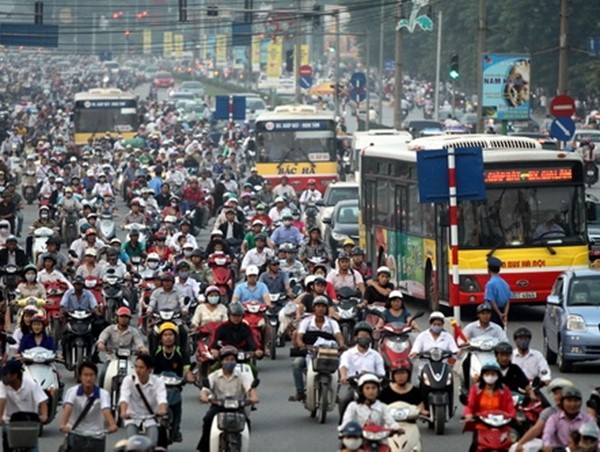 Hạn chế ùn tắc mùa tựu trường: Buộc phải hy vọng vào xe buýt học đường 