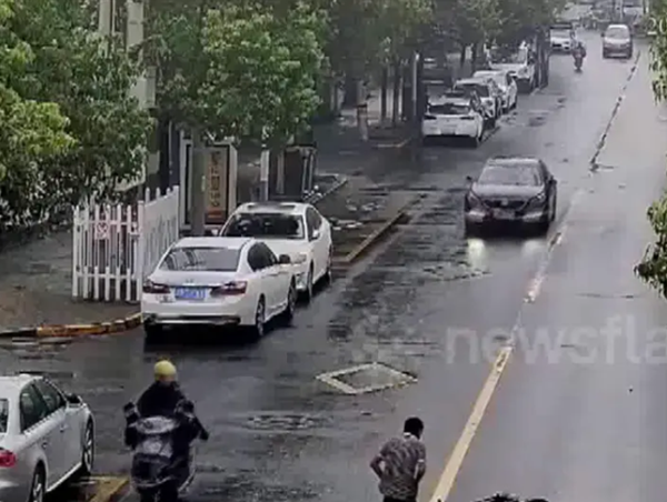 Thoát chết nhờ đội mũ bảo hiểm