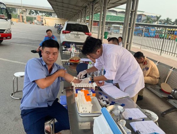 Một tài xế xe khách Bắc Giang dương tính với ma tuý tại bến Yên Nghĩa