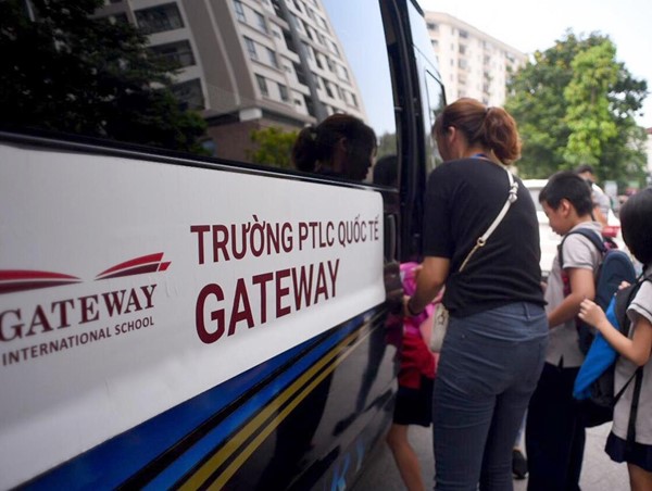 Quận Cầu Giấy: Kiểm tra 160 phương tiện đưa đón học sinh, trường Gateway có 29 xe