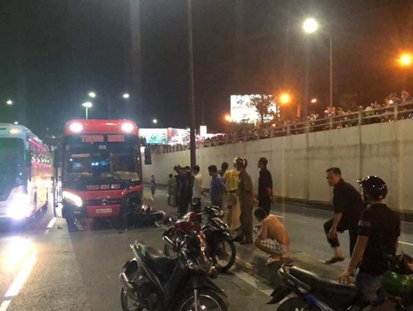 Đi ngược chiều trong hầm chui, 2 thanh niên chết thảm