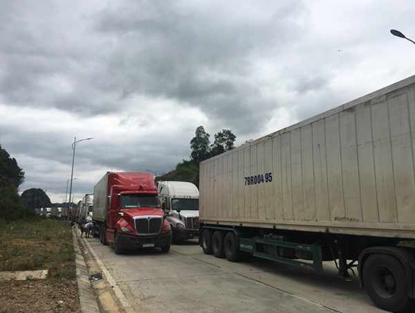 Nỗ lực thông quan hàng hoá tại cửa khẩu Tân Thanh