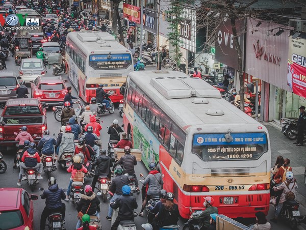 Để xe buýt không còn là “nỗi bất an” trên đường