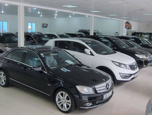 Có nên chọn ô tô cũ, giá rẻ khi lần đầu mua xe? 